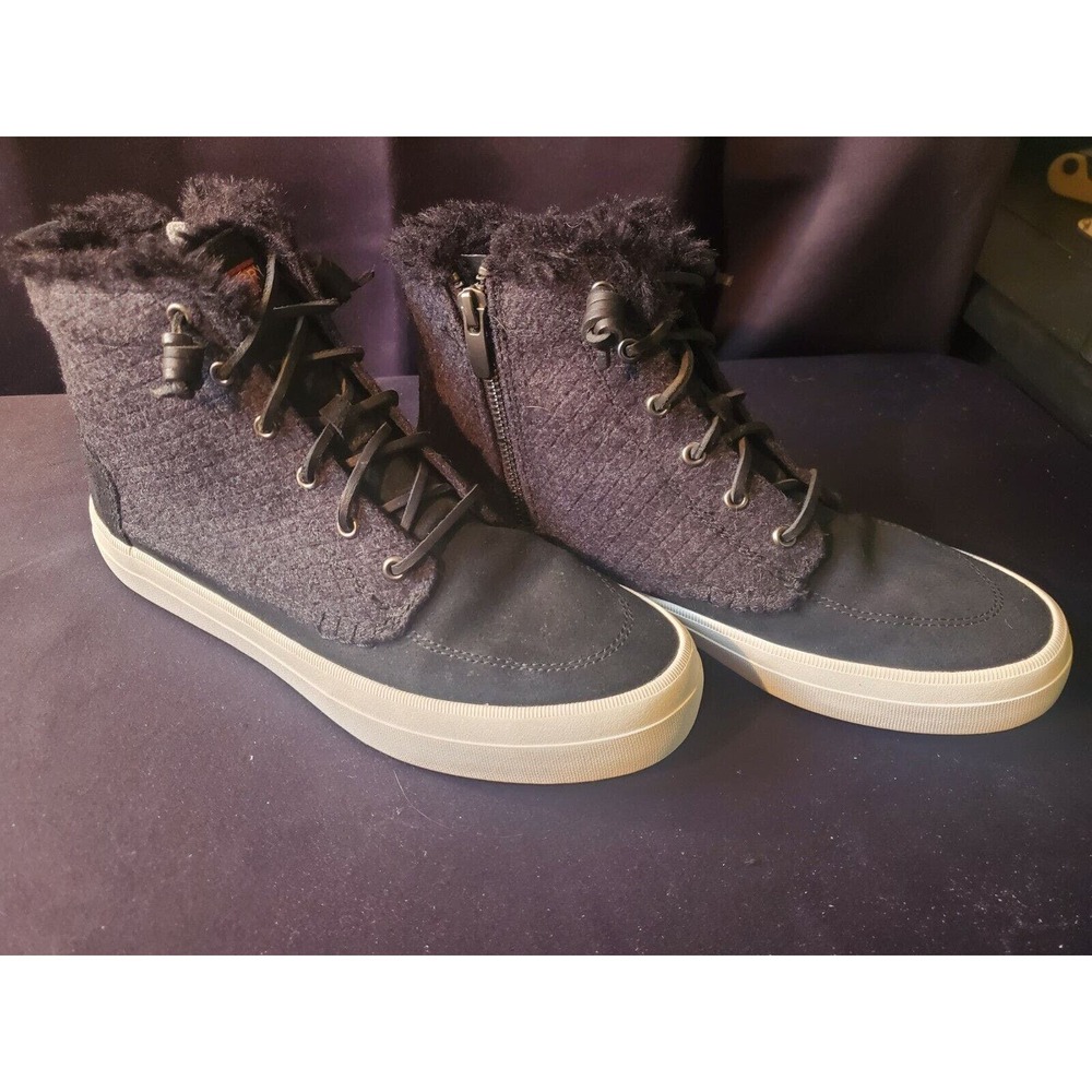 Sperry Women's Crest Lug Zone Sneaker Black Cozy Suede Size 9m